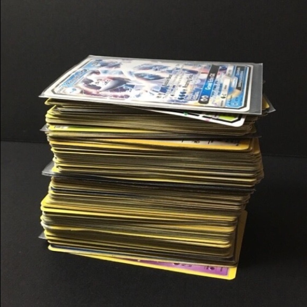 210 Pokémon cards